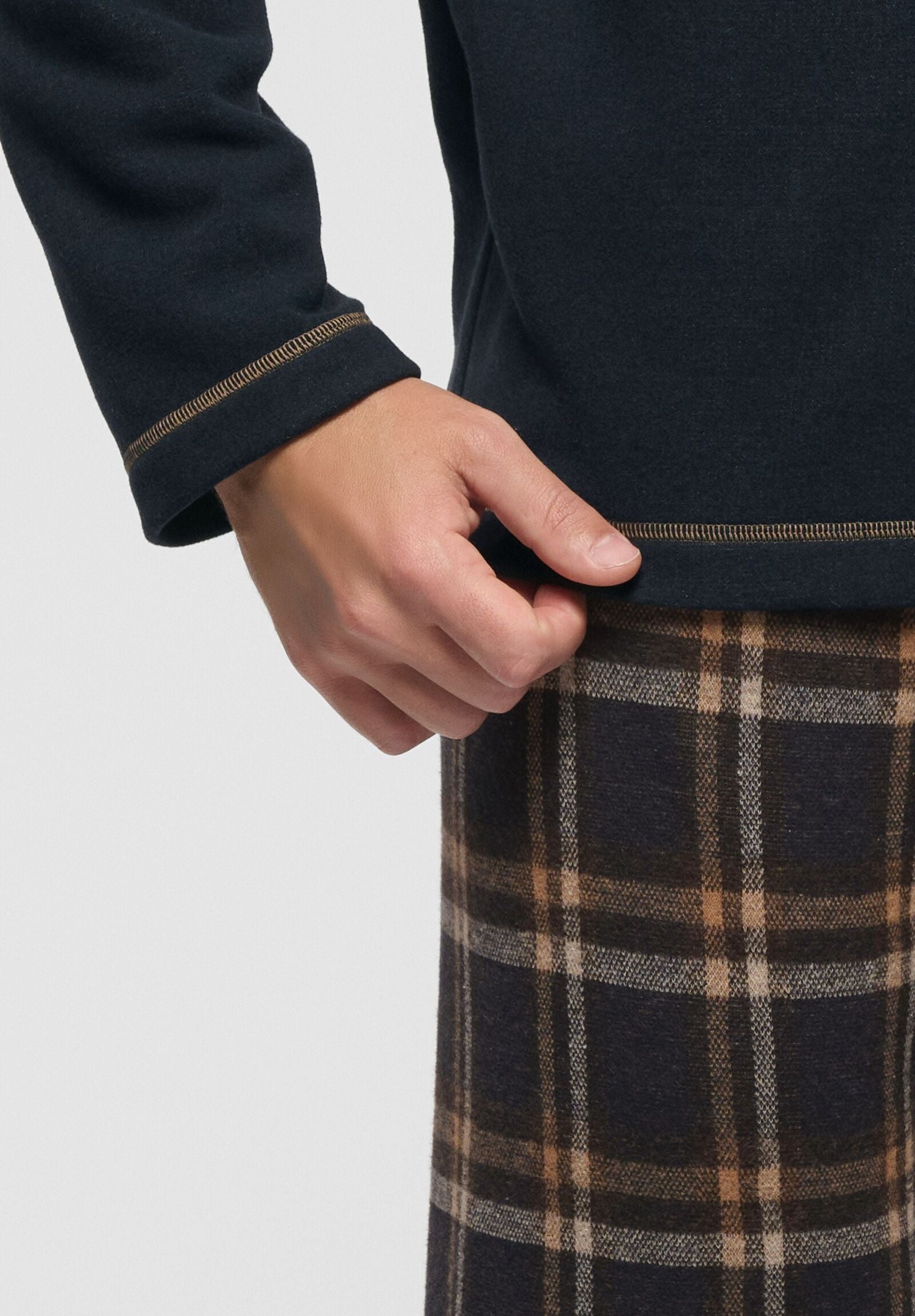 Pigiama Lungo Serafino in Soft Cotton con Fantasia Check PEROFIL VPRT93443