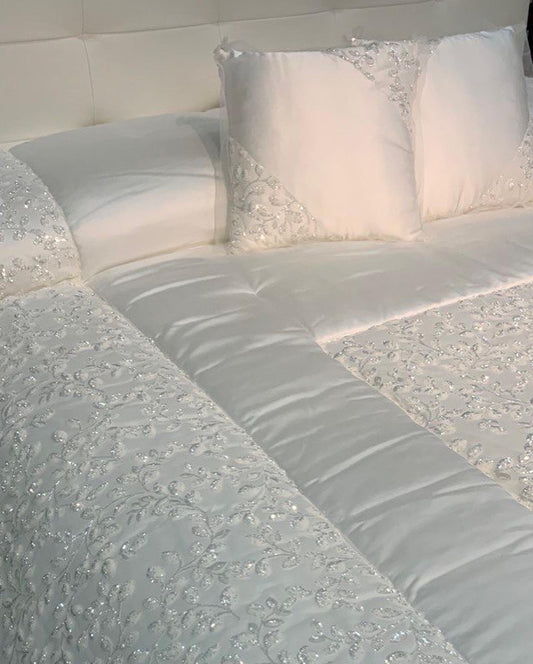 Trapunta Chloè con pizzo sposa