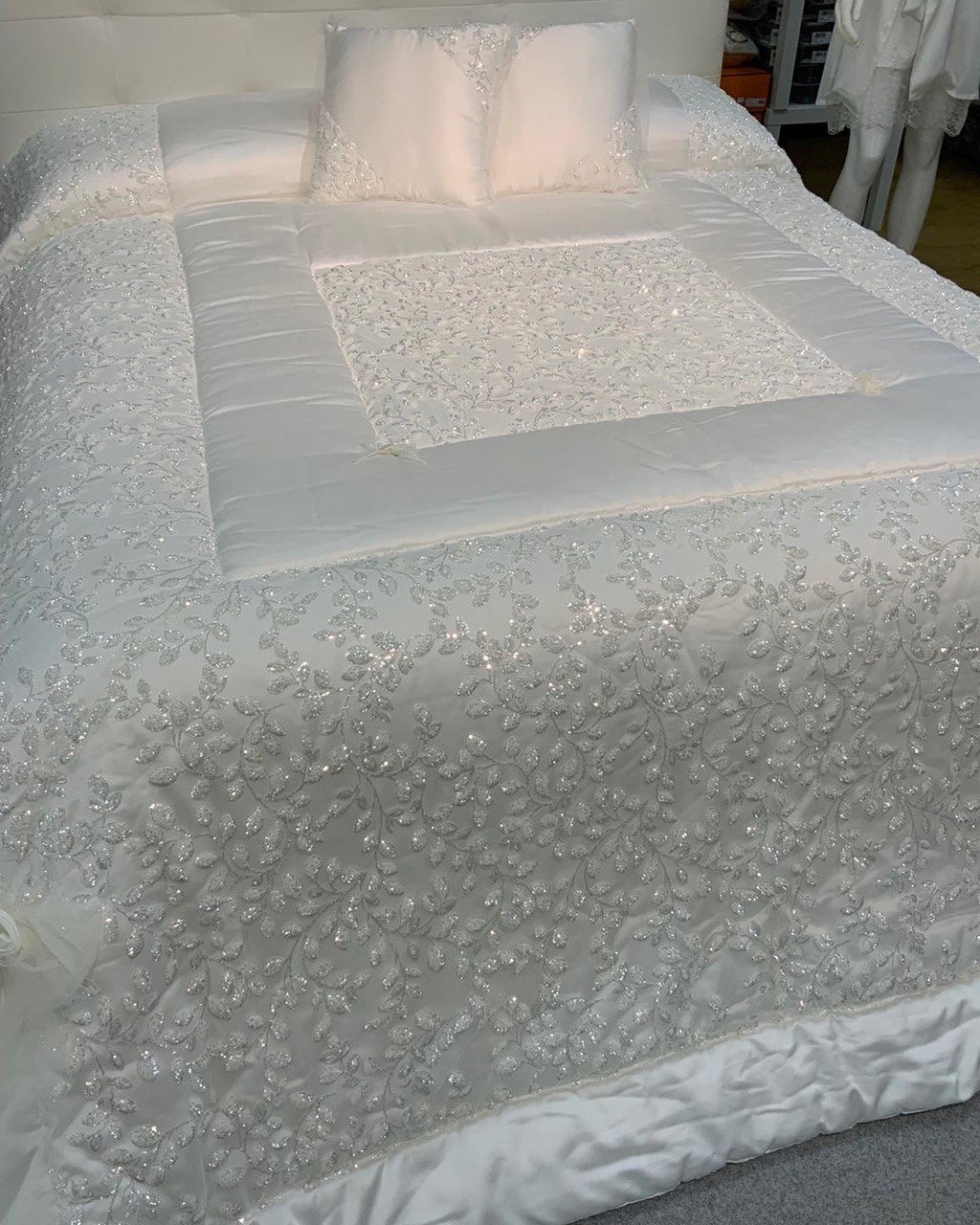 Trapunta Chloè con pizzo sposa